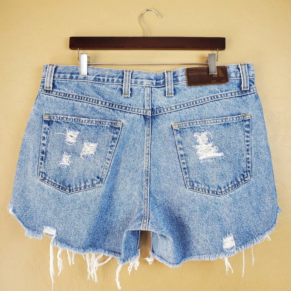 Perry Ellis Custom Distressed High Rise Cutoffs - Picture 5 of 11